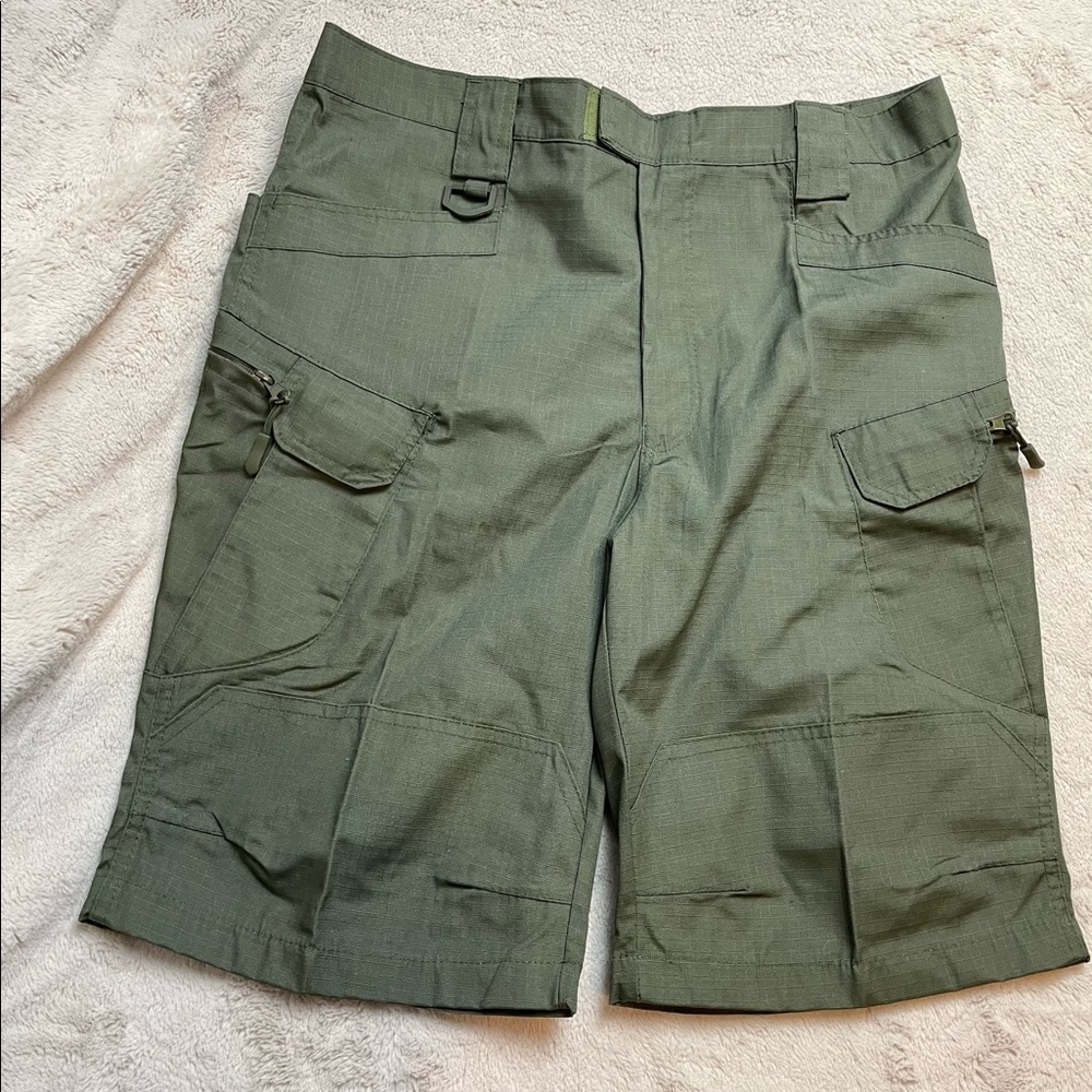 Three 3 swords tactical cargo shorts womens XL Green